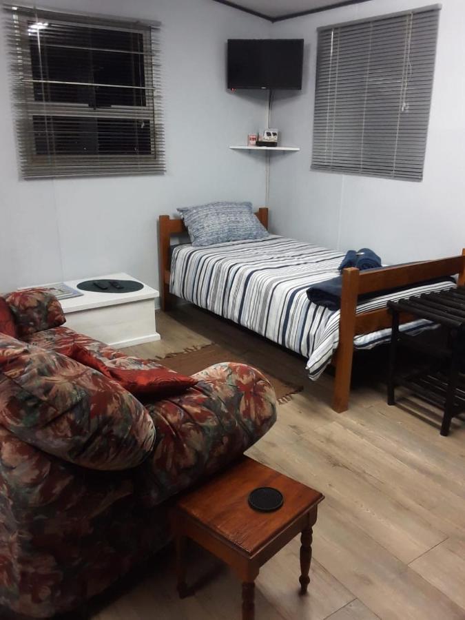 Nadine'S Self - Catering Accommodation 斯托姆勒菲 外观 照片